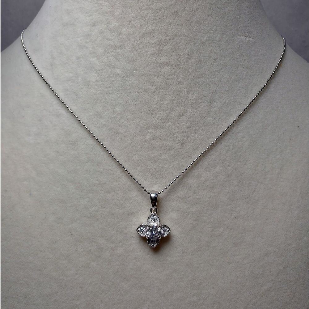 18" 0.65ctw Moissanite Clover Pendant w/Beaded Chain 925 Sterling Silver
